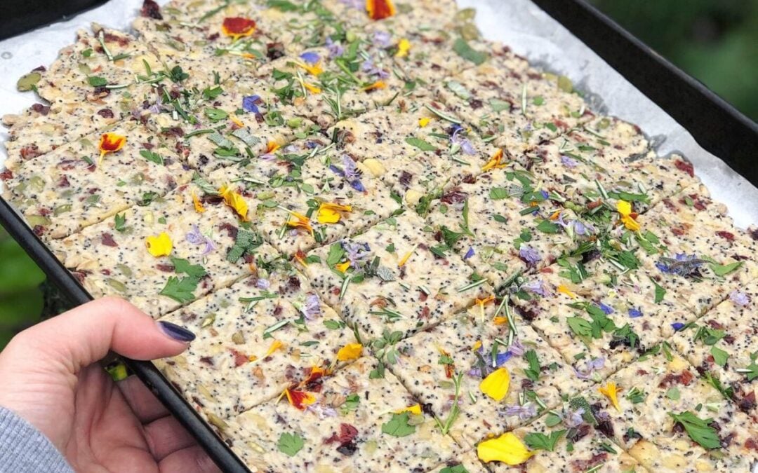 Botanical crackers