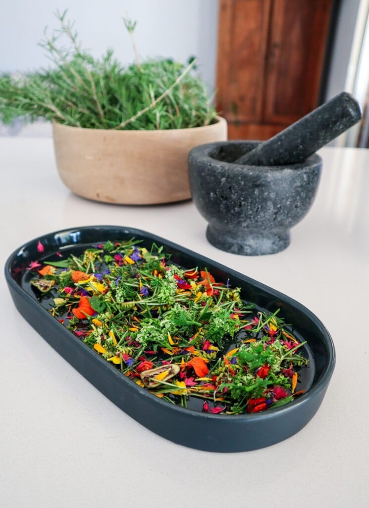 drying edible flowers
