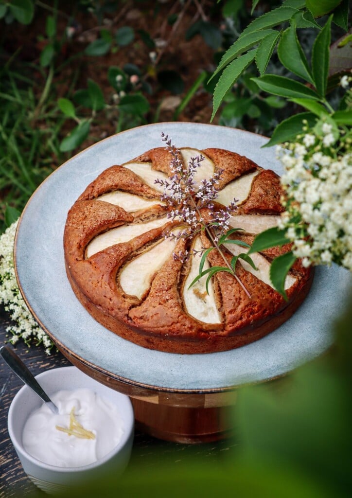 spiced ginger and pear tea cake