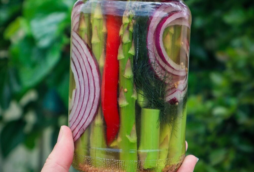 Easy Refrigerator Pickled Asparagus Spears